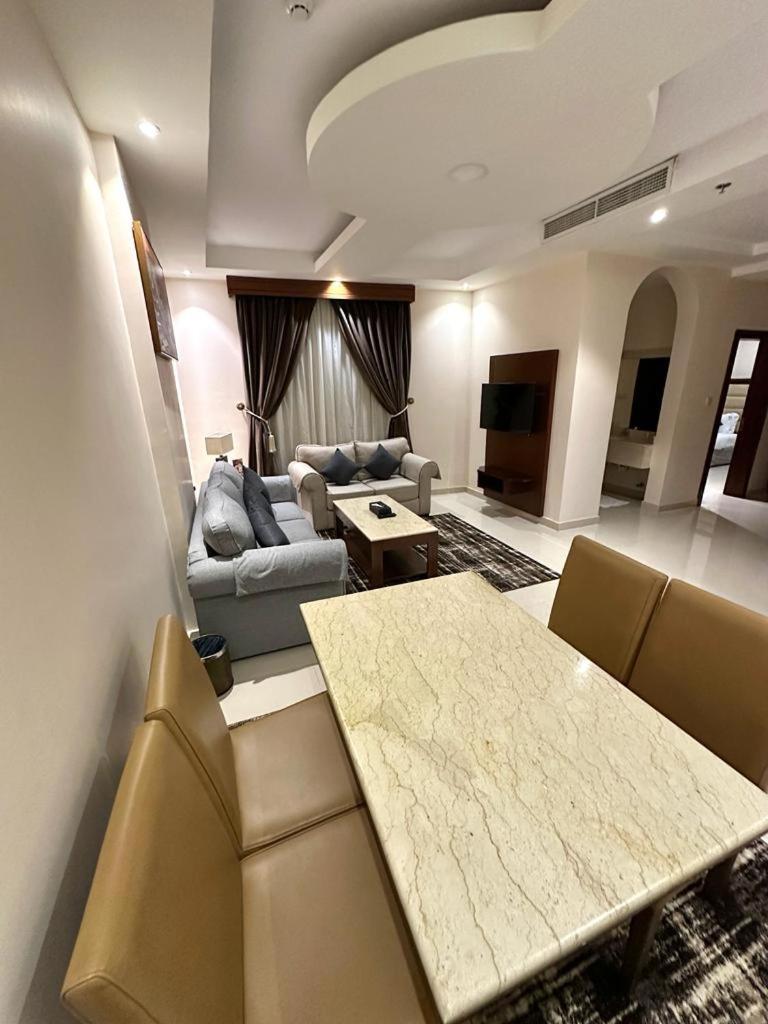 Sas Al Olaya Hotel Suites Khobar Exterior foto