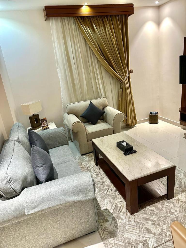 Sas Al Olaya Hotel Suites Khobar Exterior foto